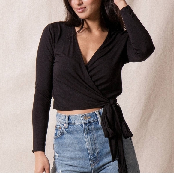 Wrap top - Picture 1 of 4